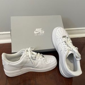 **SOLD** Nike Air Force 1 - women size 7